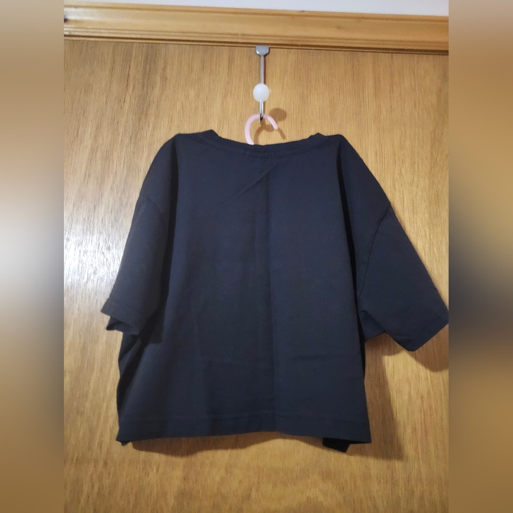 No Name Crop Tops - Picture 2 of 10